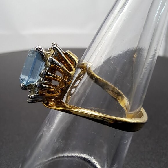 Aquamarine 7.9mm x 5.5mm Stone w Diamond Surround 18K Yellow Gold Size 6 - Picture 3 of 8